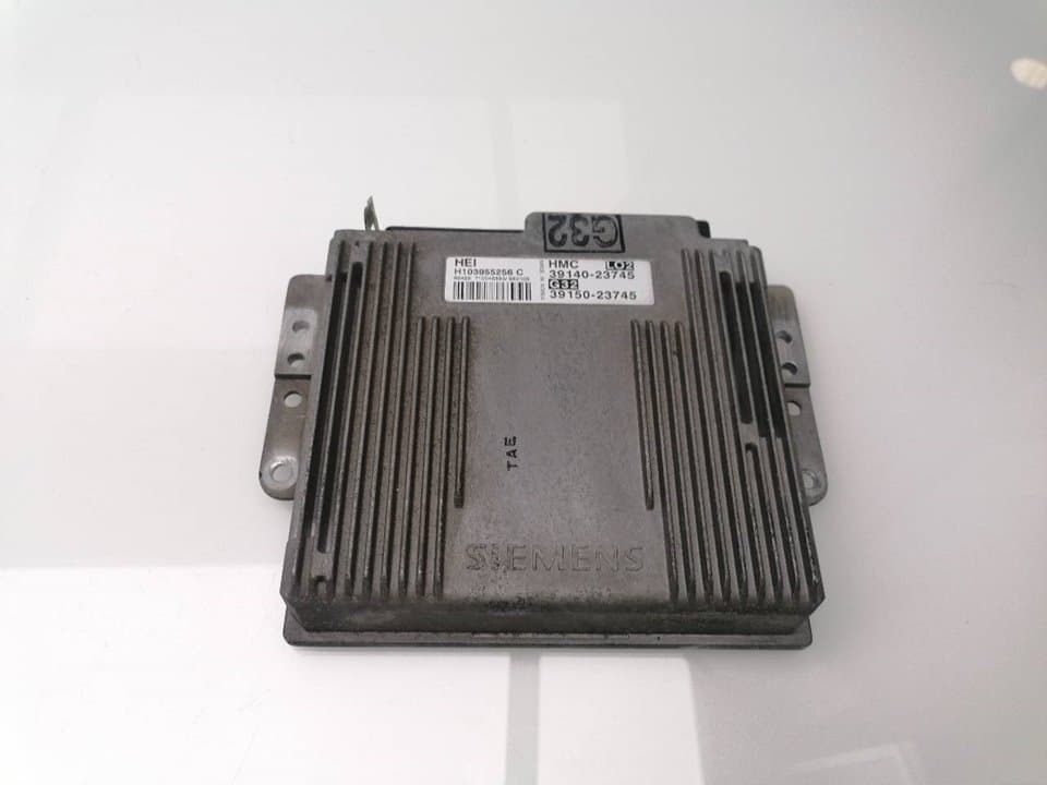 Centralita motor uce HYUNDAI COUPE (J2)