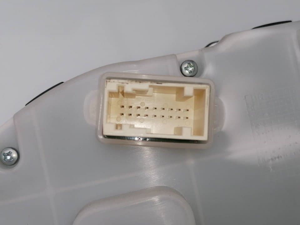 Cuadro instrumentos PEUGEOT 208 4