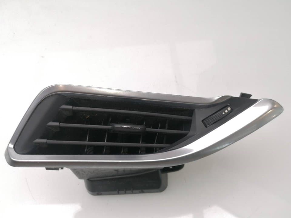 Recambio PEUGEOT 208 ref. 9673131677