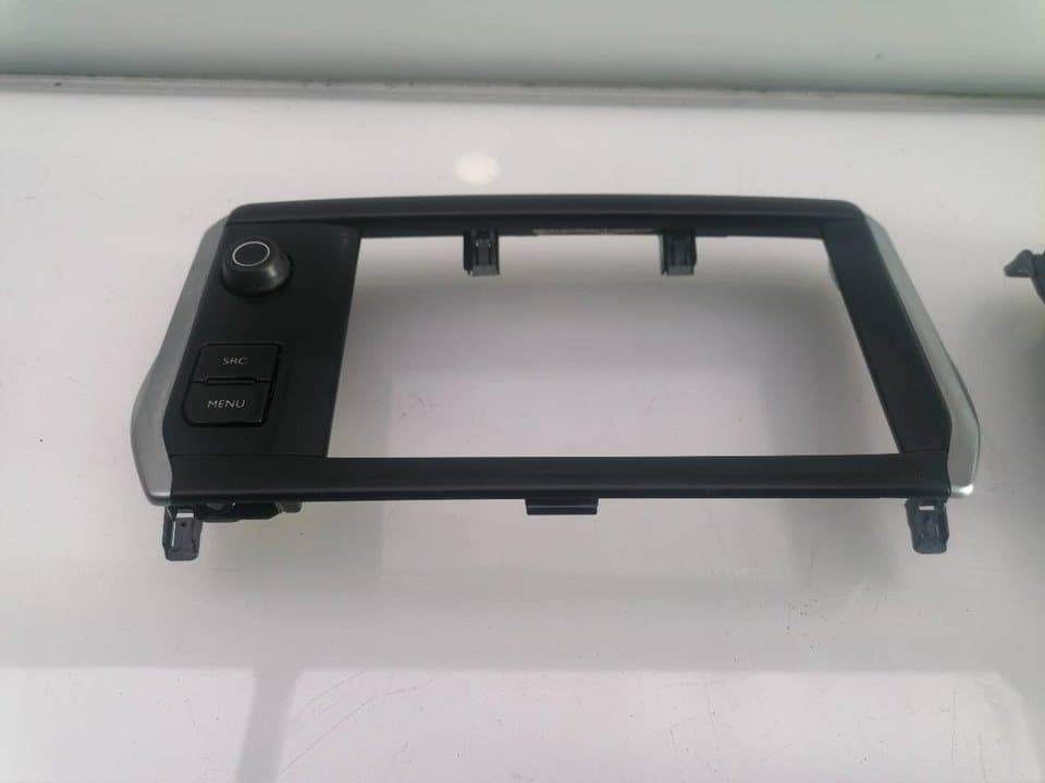 Pantalla multifuncion PEUGEOT 208 4