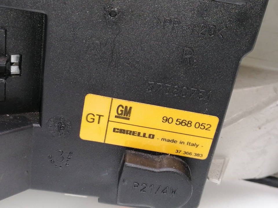 Piloto trasero derecho OPEL VECTRA B BERLINA 2