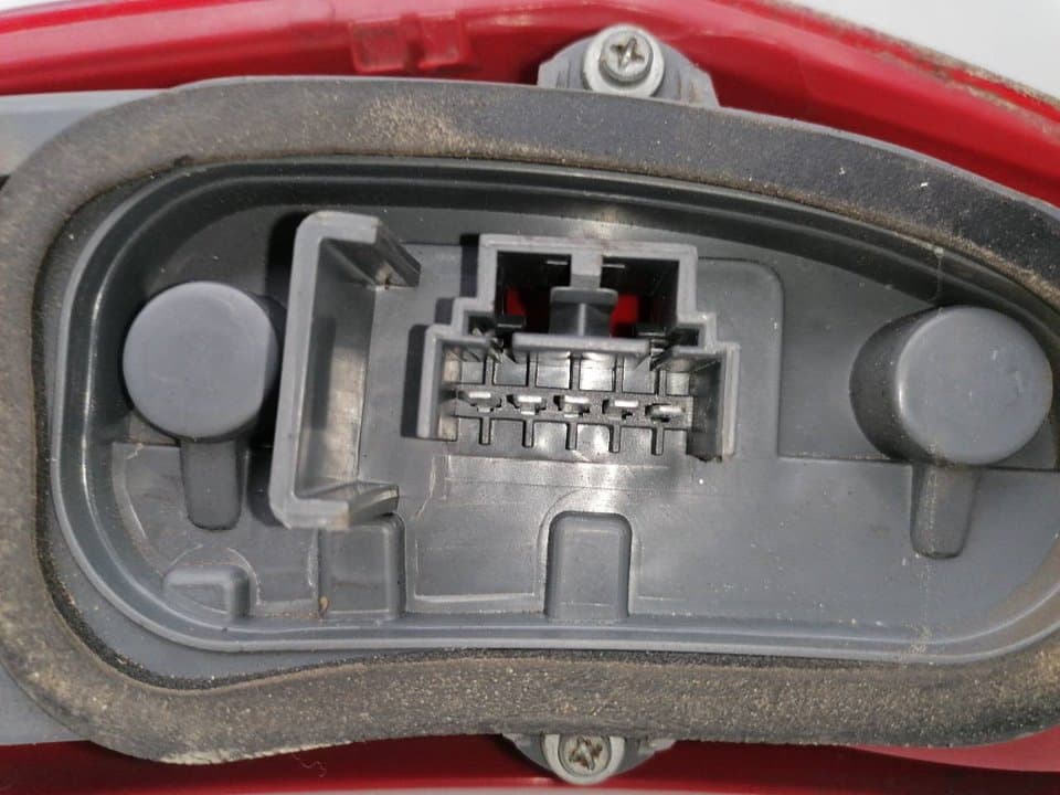 Piloto trasero izquierdo FIAT PUNTO (199) 4