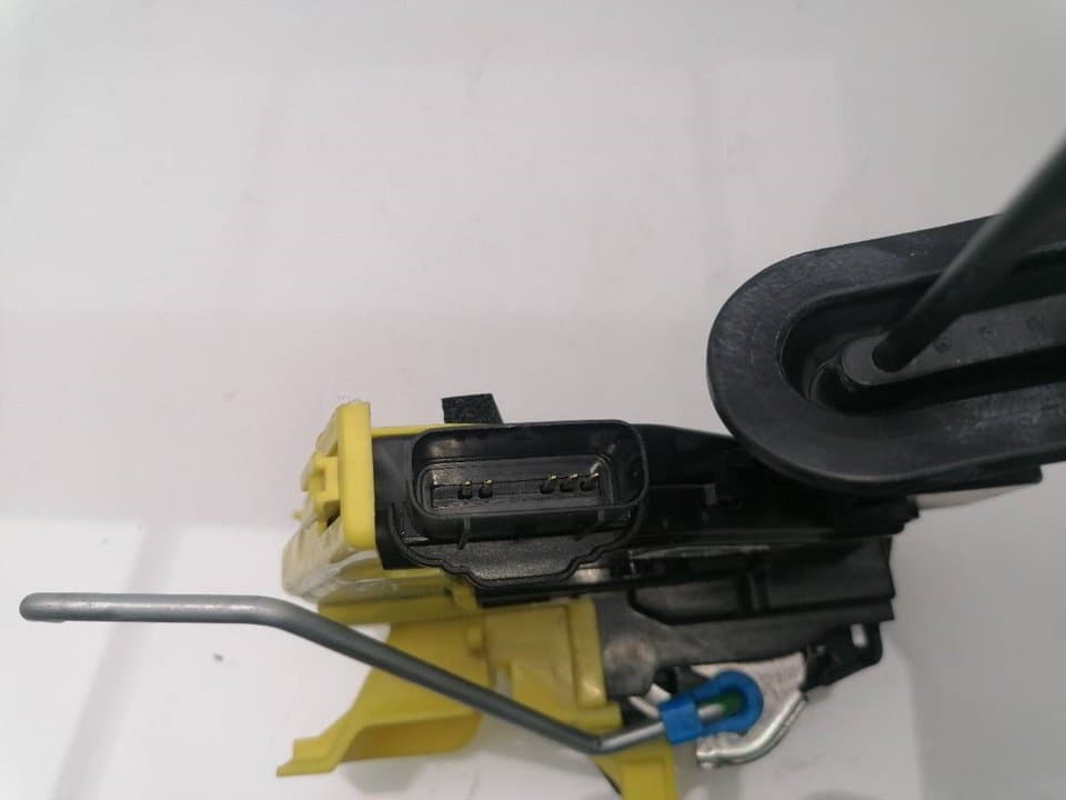 Cerradura puerta delantera derecha KIA NIRO 4