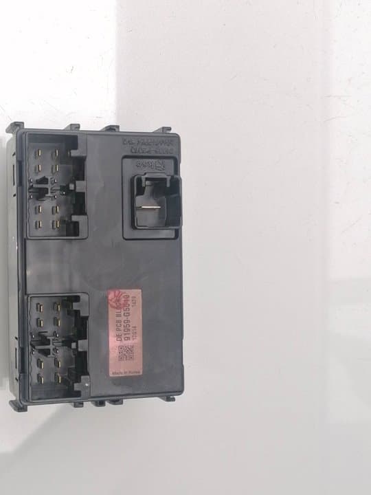 Caja reles / fusibles KIA NIRO 3