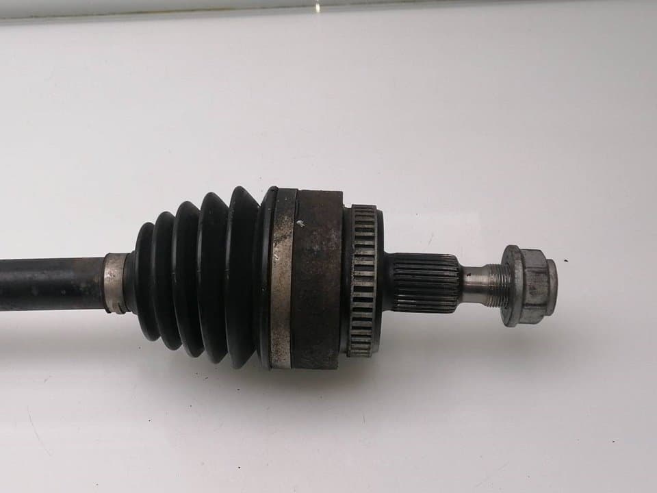 Transmision delantera izquierda MERCEDES-BENZ CLASE M (W164) 3