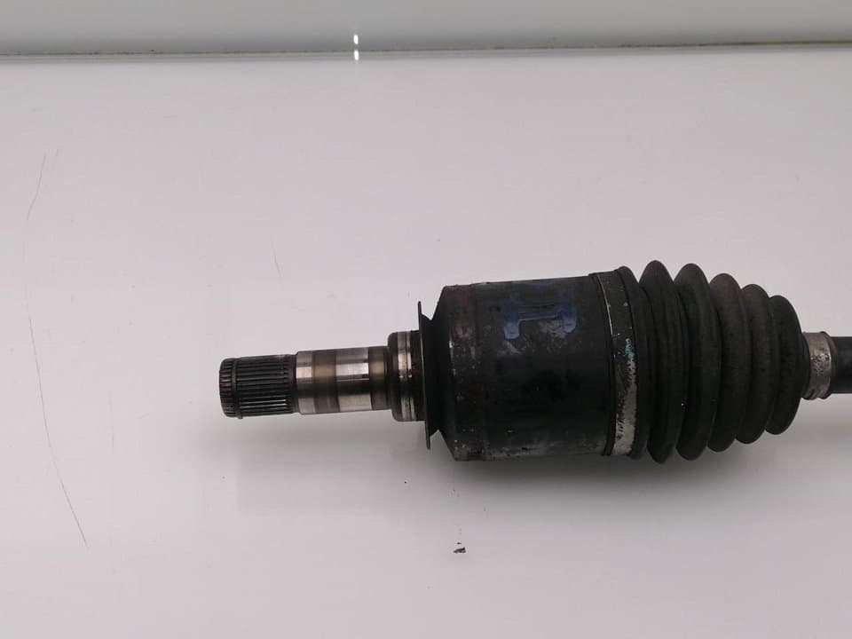 Transmision delantera izquierda MERCEDES-BENZ CLASE M (W164) 2