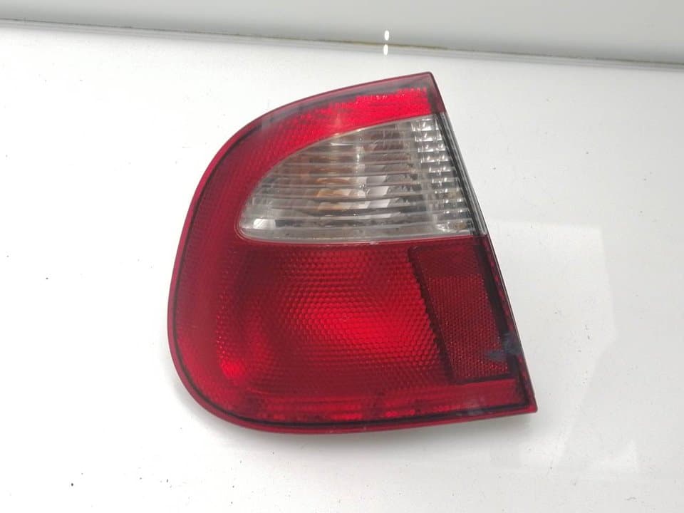 Piloto trasero izquierdo SEAT CORDOBA BERLINA (6K2)