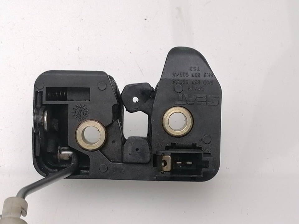 Cerradura maletero / porton SEAT CORDOBA BERLINA (6K2) 4
