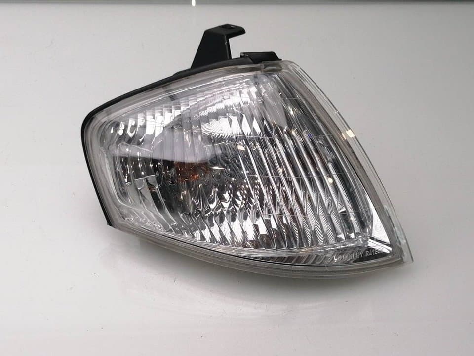 Recambio MAZDA 323 BERL ref. B25D51060B