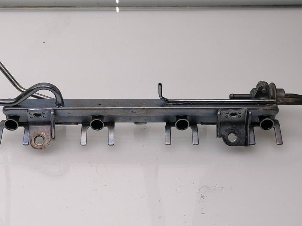 Rampa inyectora SUZUKI JIMNY SN (FJ) 2