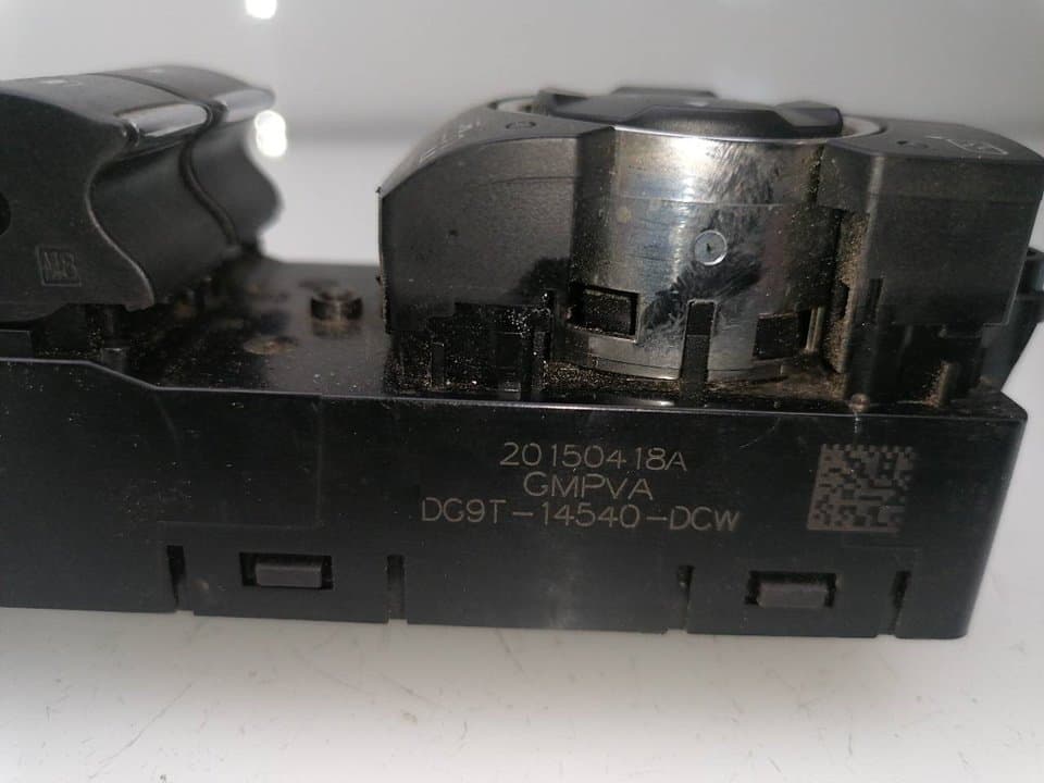 Mando elevalunas delantero izquierdo FORD MONDEO BER 3