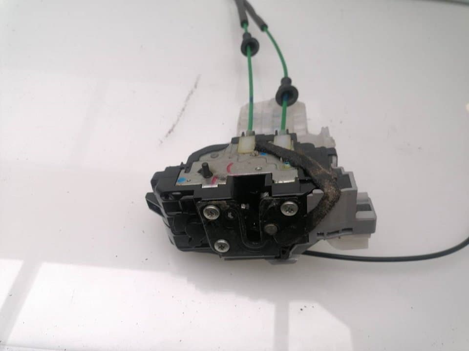 Cerradura puerta trasera derecha HYUNDAI I30 3