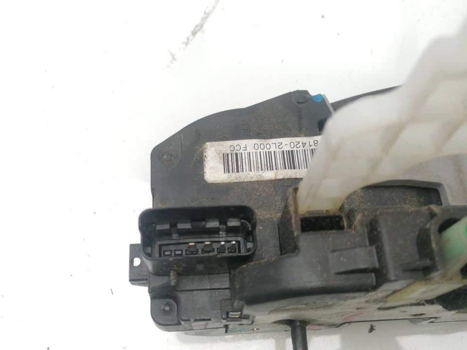 Cerradura puerta trasera derecha HYUNDAI I30 2
