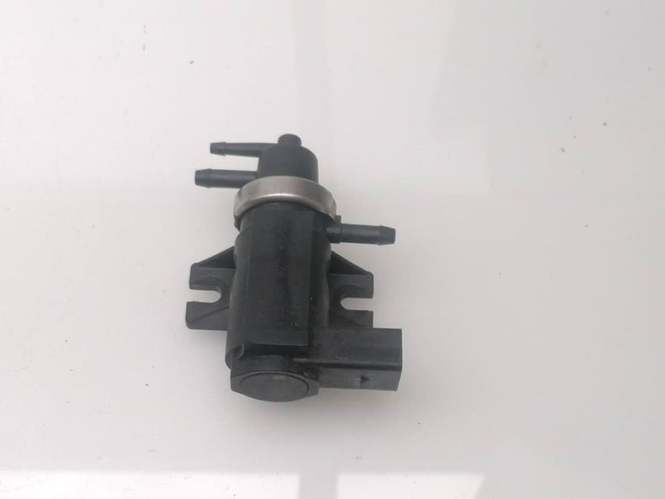 Valvula aire adicional VOLKSWAGEN GOLF IV BERLINA (1J1)