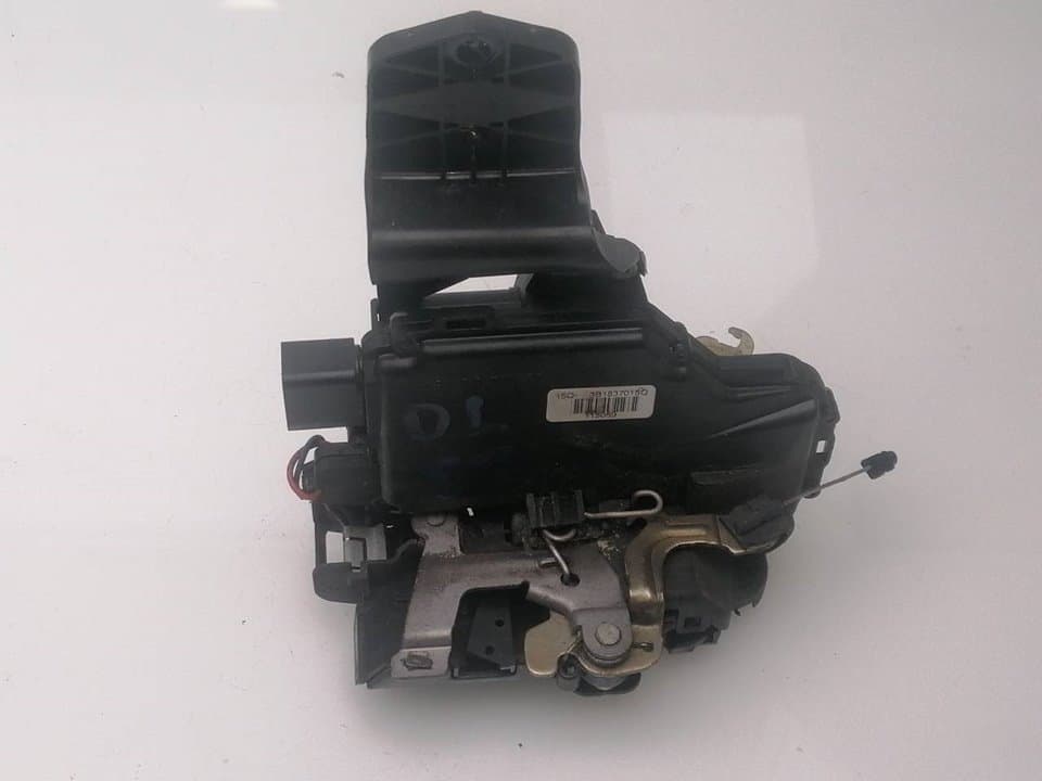 Cerradura puerta delantera izquierda VOLKSWAGEN GOLF IV BERLINA (1J1)