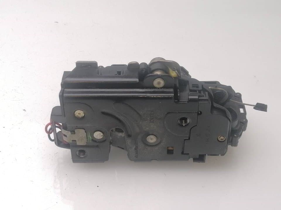 Cerradura puerta trasera izquierda VOLKSWAGEN GOLF IV BERLINA (1J1) 3