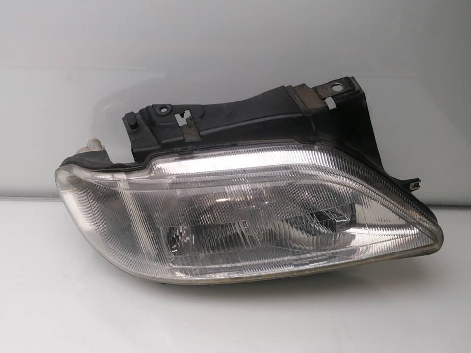 Faro derecho CITROEN XSARA BERLINA