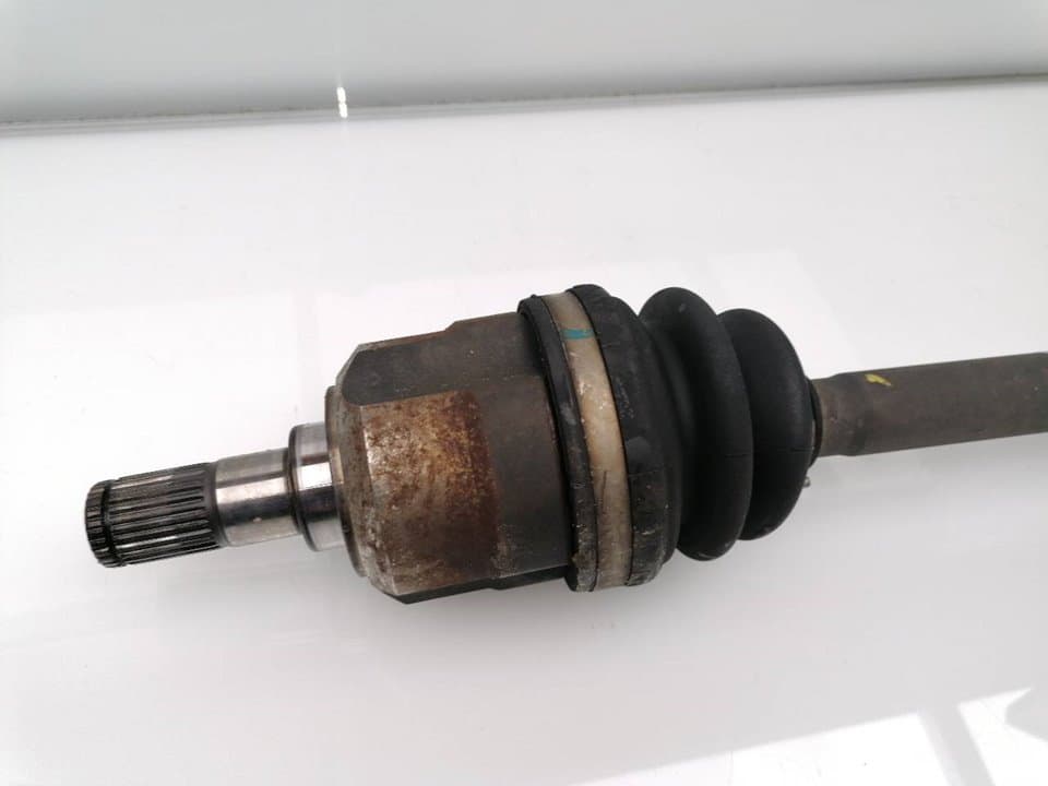 Transmision delantera derecha HYUNDAI I30 4