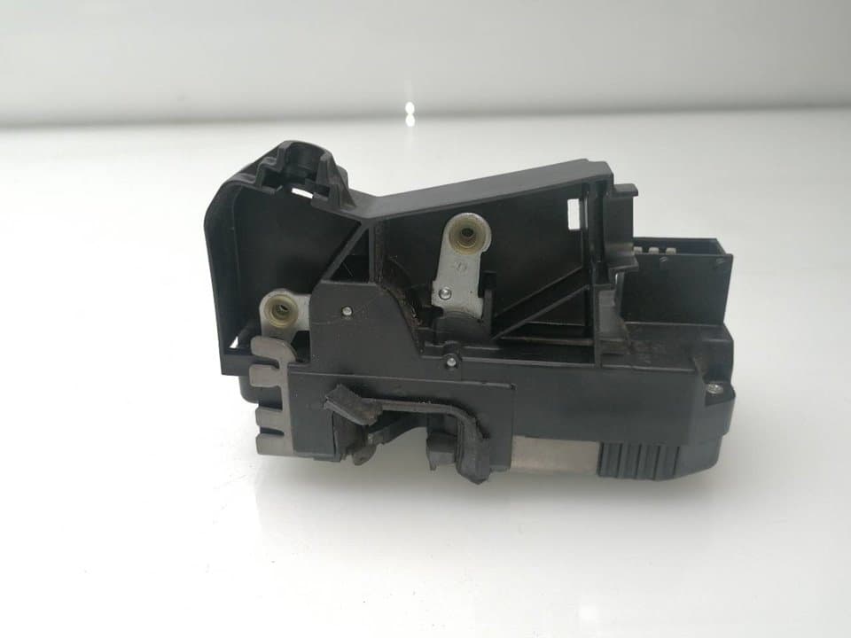 Cerradura puerta delantera derecha OPEL VIVARO COMBI 3