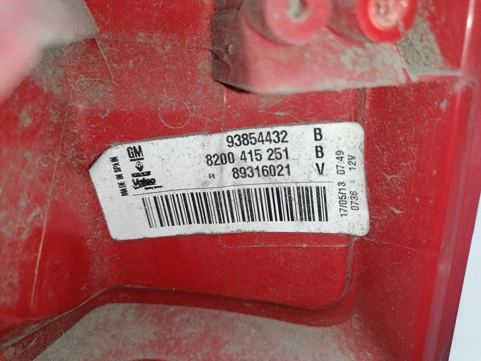 Piloto trasero derecho OPEL VIVARO COMBI 2