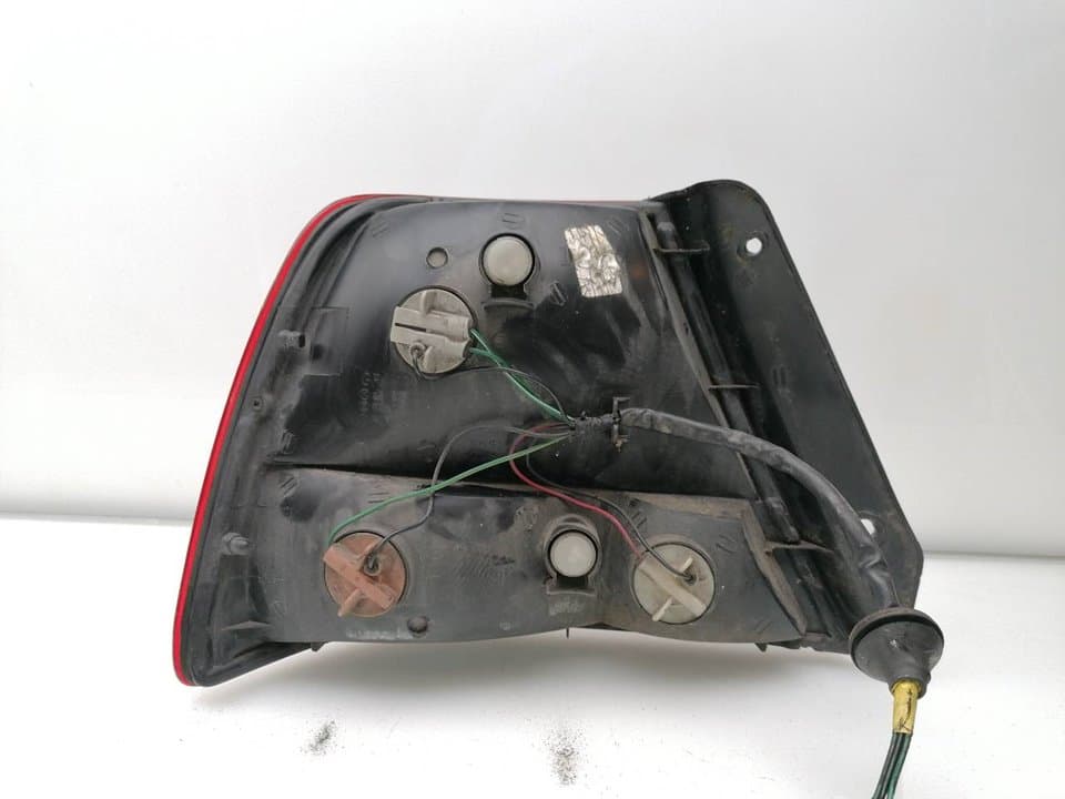 Piloto trasero derecho HYUNDAI ACCENT (LC) 2
