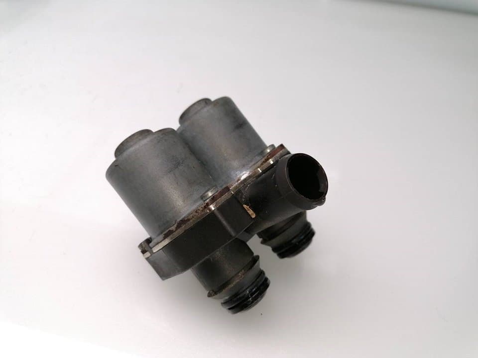 Bomba agua MERCEDES-BENZ CLASE E (W210) BERLINA DIESEL 2