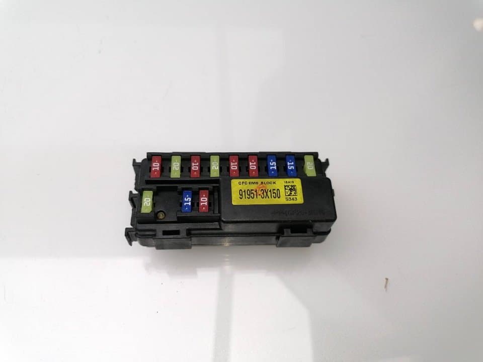 Caja reles / fusibles KIA CEED