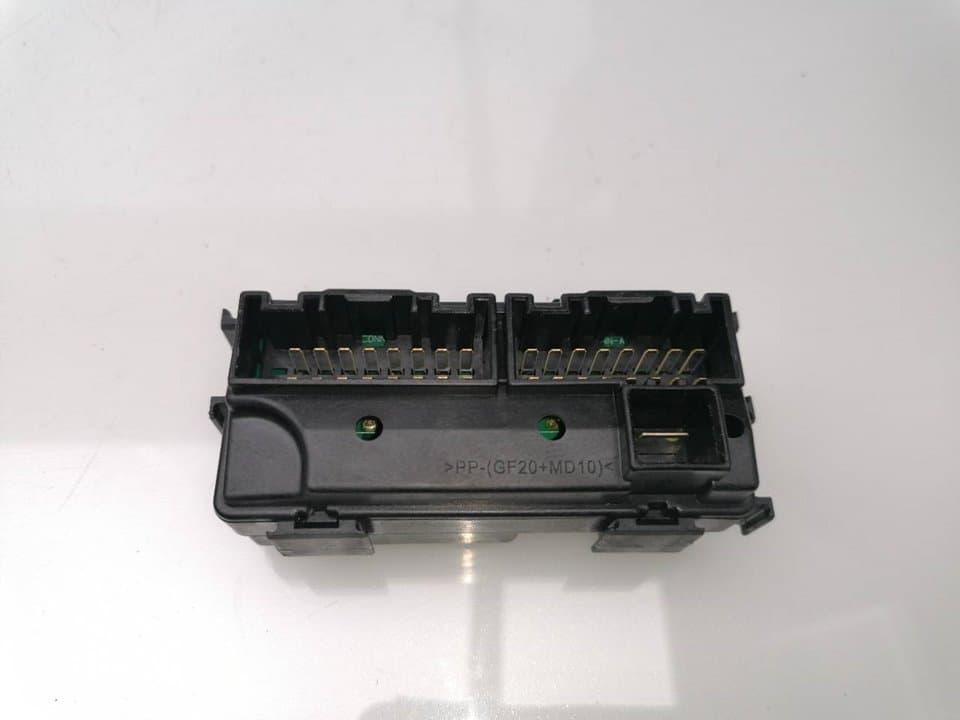 Caja reles / fusibles KIA CEED 2