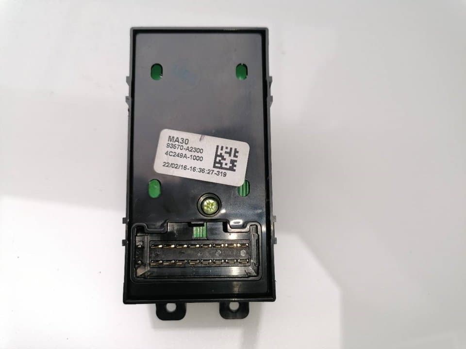 Mando elevalunas delantero izquierdo KIA CEED 2