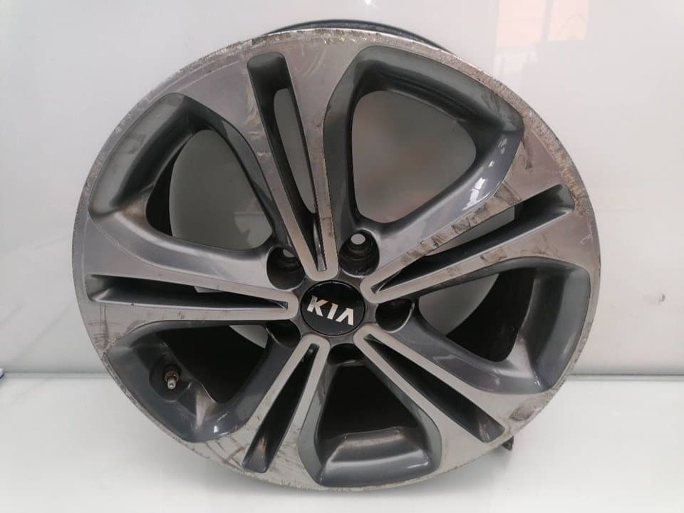 Llanta KIA CEED