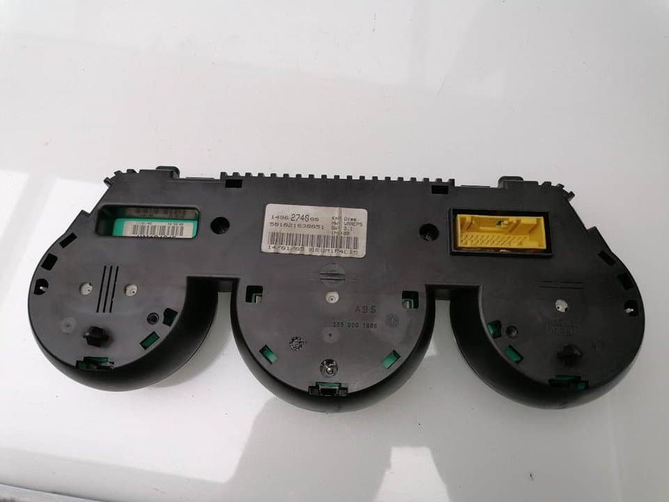 Cuadro instrumentos CITROEN C8 4