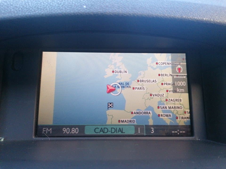 Pantalla multifuncion RENAULT LAGUNA III 4