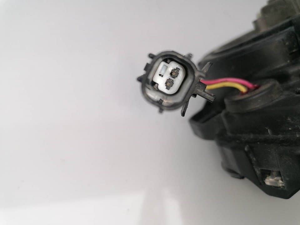 Faro antiniebla derecho MAZDA CX-3 2