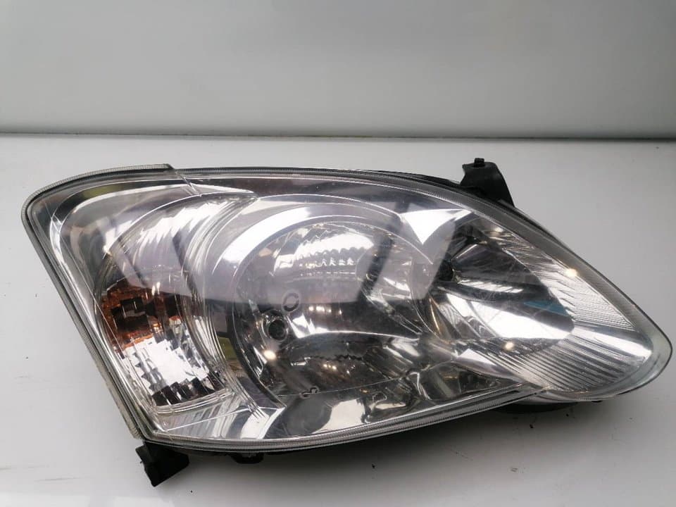 Faro derecho TOYOTA COROLLA (E12)