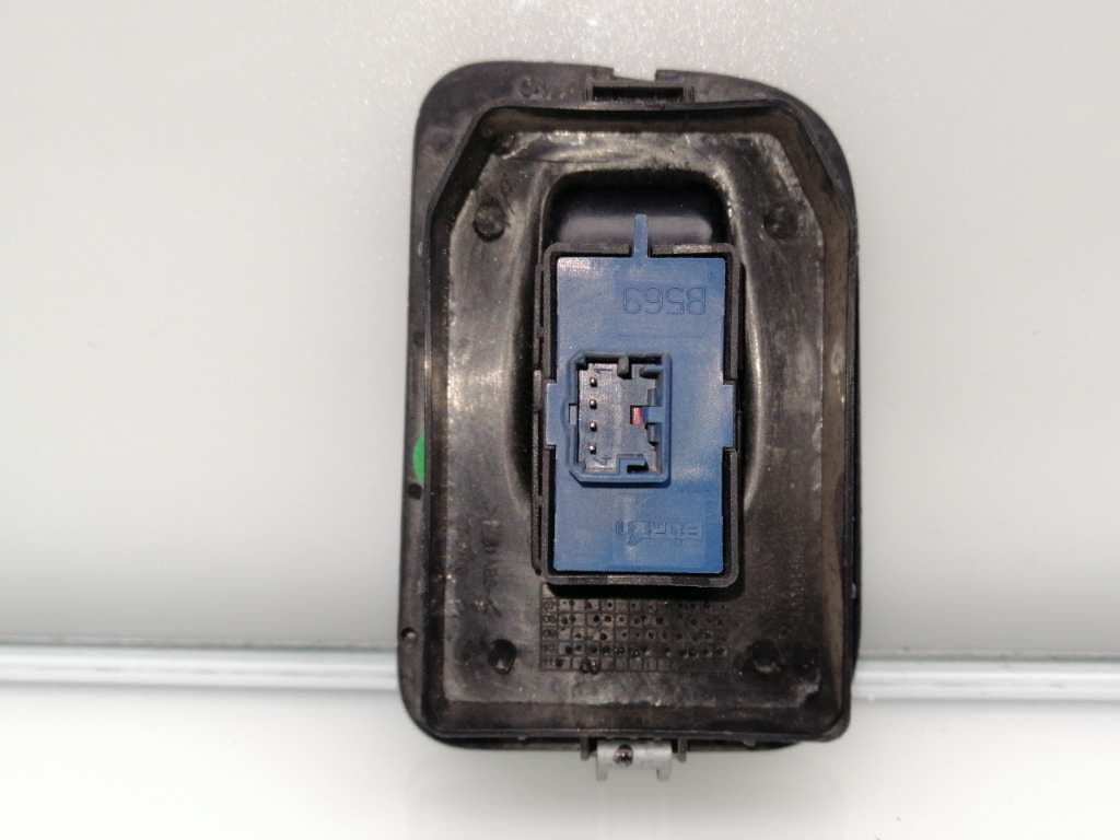 Mando elevalunas delantero derecho FIAT QUBO (300) 3