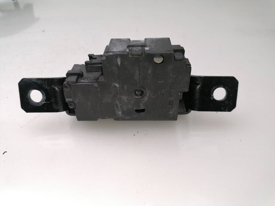 Cerradura maletero / porton BMW SERIE 1 LIM 3