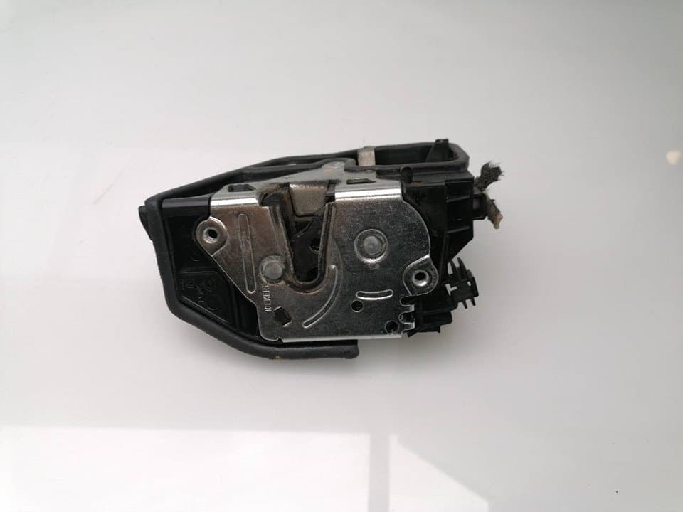 Cerradura puerta trasera izquierda BMW SERIE 1 LIM