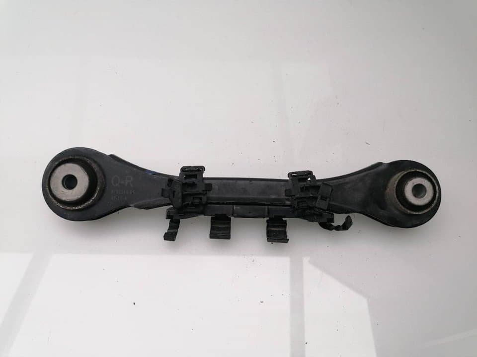 Brazo suspension superior trasero derecho BMW SERIE 1 LIM