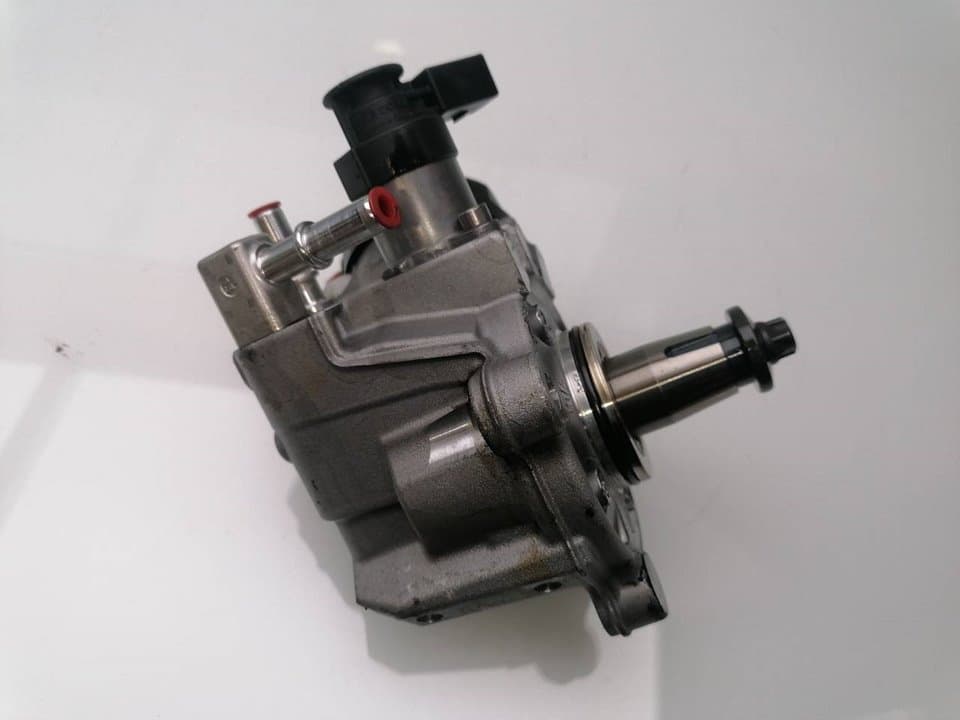 Bomba inyeccion BMW SERIE 1 LIM 5