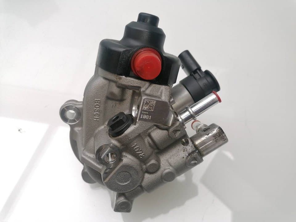 Bomba inyeccion BMW SERIE 1 LIM 4