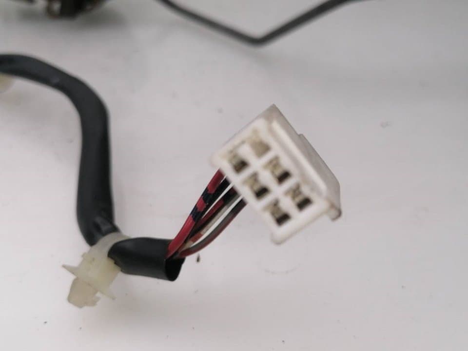 Cerradura puerta delantera izquierda MAZDA PREMACY (CP) 2