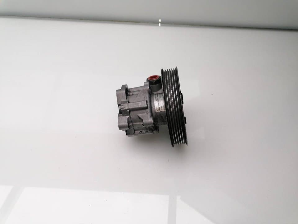 Bomba direccion AUDI A4 BERLINA (B5)