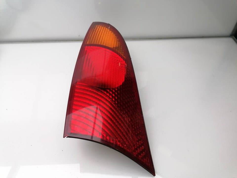 Piloto trasero izquierdo FORD FOCUS BERLINA (CAK)