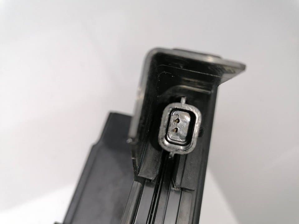 Cerradura puerta trasera derecha DACIA SANDERO 2