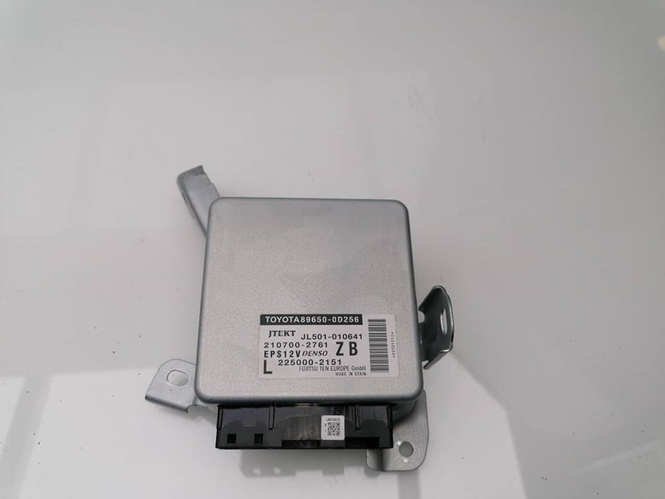 Modulo electronico TOYOTA YARIS (NCP1/NLP1/SCP1)