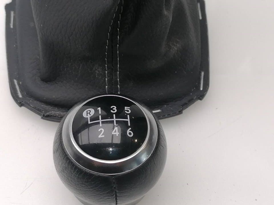 Guarnecidos palanca cambio TOYOTA YARIS (NCP1/NLP1/SCP1) 3
