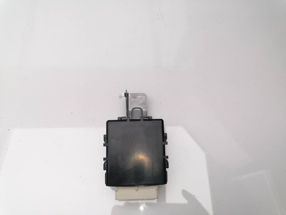 Modulo electronico TOYOTA YARIS (NCP1/NLP1/SCP1) 2
