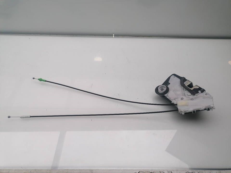 Cerradura puerta delantera derecha TOYOTA YARIS (NCP1/NLP1/SCP1)