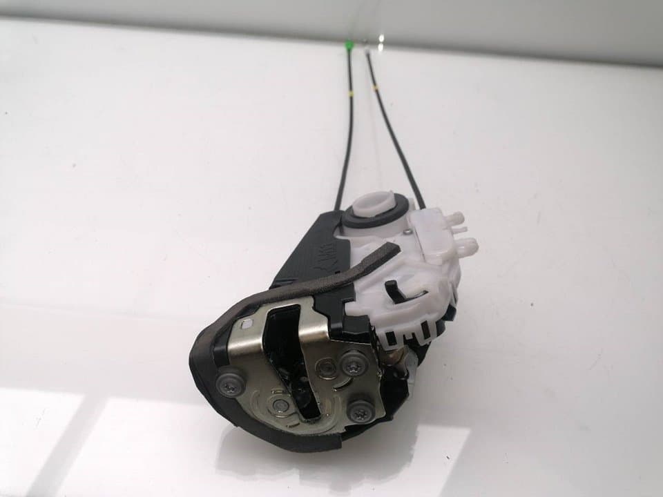 Cerradura puerta trasera izquierda TOYOTA YARIS (NCP1/NLP1/SCP1) 2