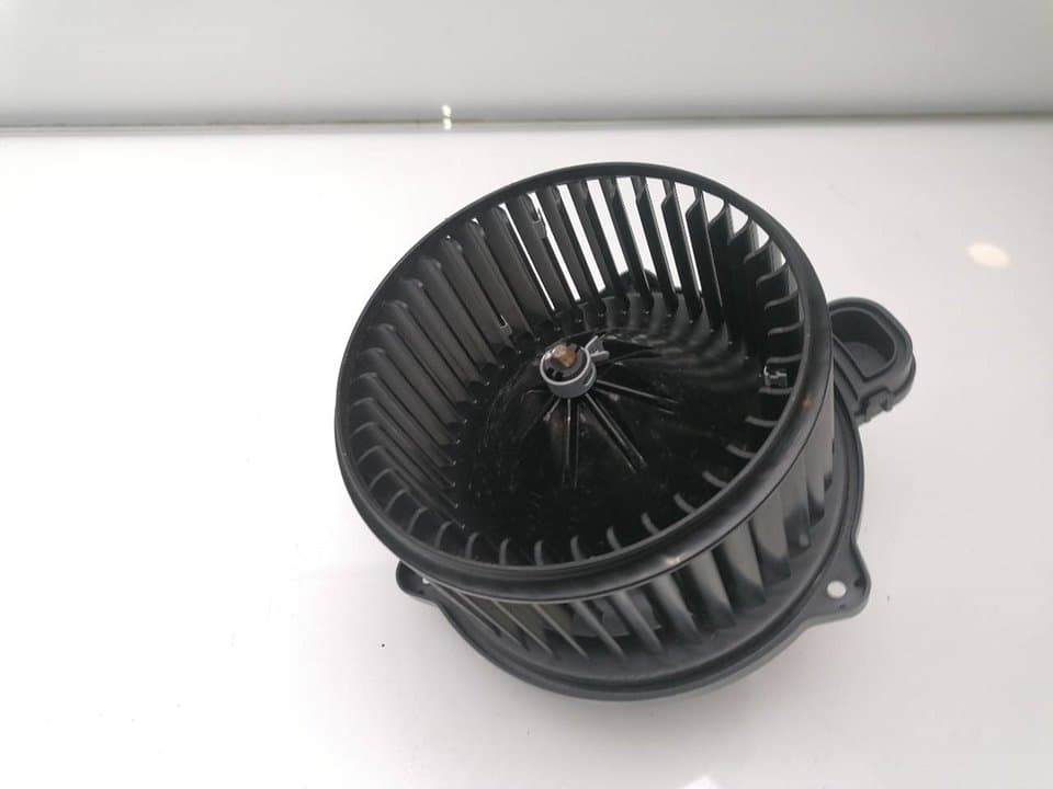 Motor calefaccion KIA STONIC 4